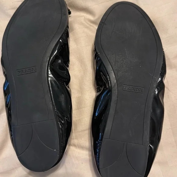 Black Prada Patent Leather Bow Flats 38.5 - Picture 3 of 3